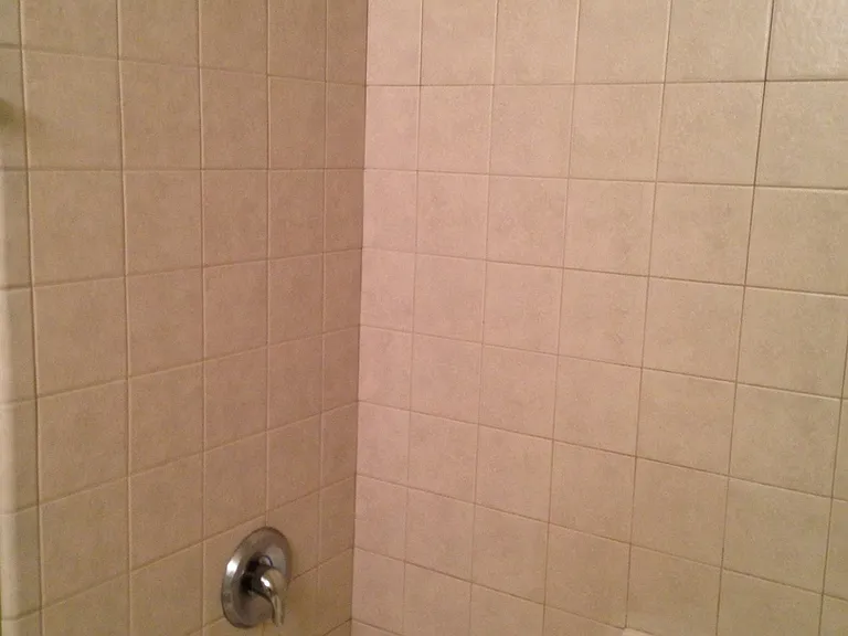 Chateau Montagne Apartments — Photo 14