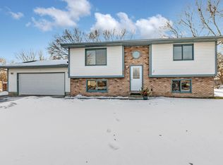 144 Hedman Ln, Monticello, MN 55362