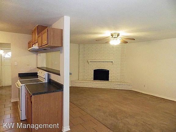 3rd image of 24422 Broken Bow Ln