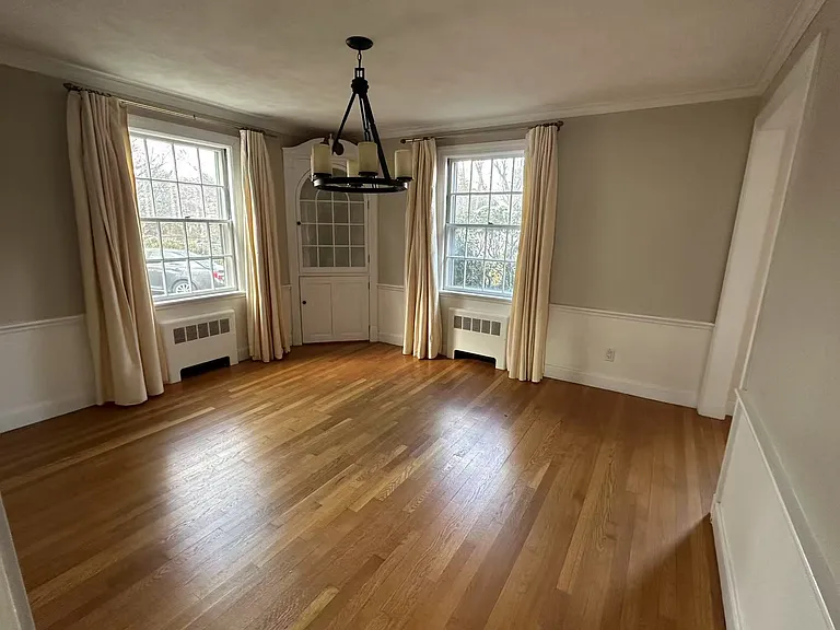 37 Washburn Ave — Photo 6
