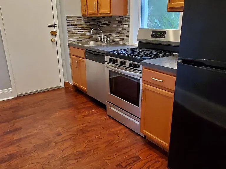 630 Maryland Ave #4B — Photo 4