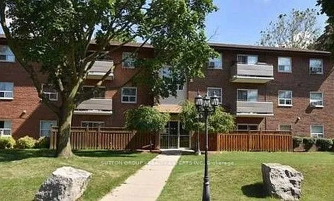 612 Grey St #18 — Photo 4