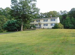 28 Oak Ridge Rd, Monroe, CT 06468
