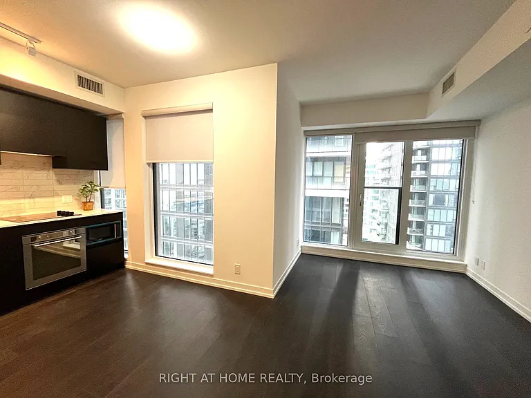 55 Mercer St #2106 — Photo 1