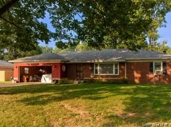 9 Wildwood Road, Jeffersonville, IN 47130