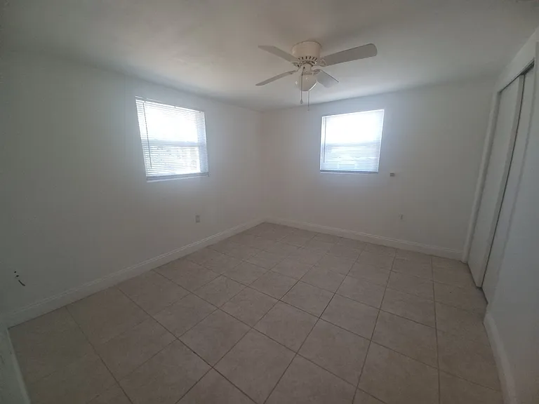 16 S Monroe St — Photo 15
