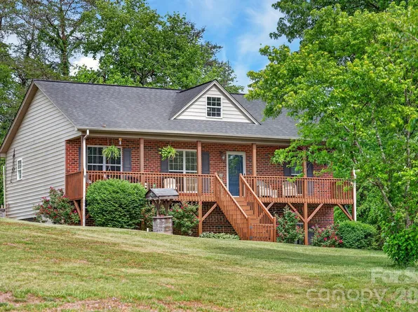 3680 Rocky Rd, Lenoir, NC 28645