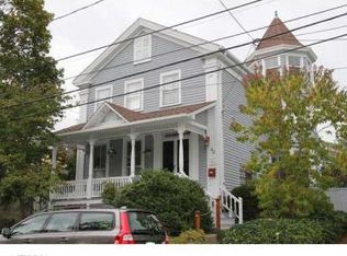 92 High St, Mystic, CT 06355