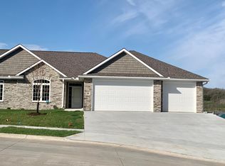 66 Patrick Cir, Council Bluffs, IA 51503
