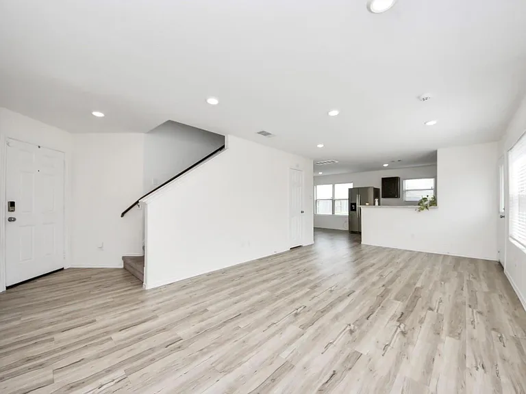 8650 Bar Harbor Dr — Photo 4