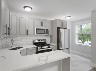 The 1521 Sherwin, Chicago, IL 60626