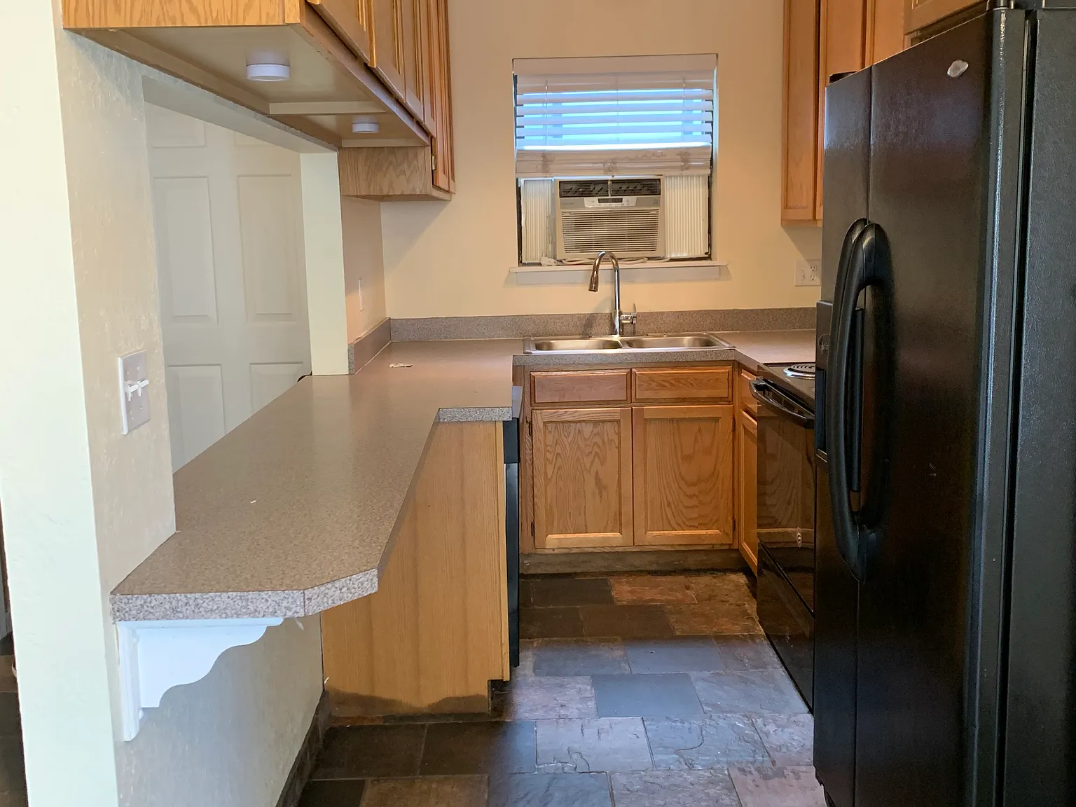 2 bed, 784 sqft, $1,495 — Photo 2