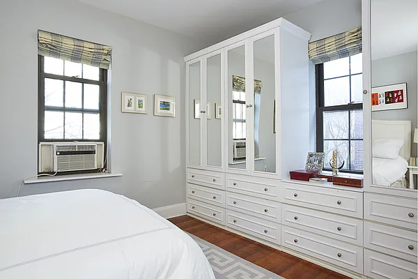 Sold by Stribling | media 11