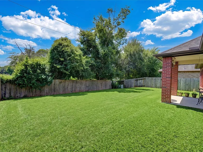 9802 Massanutten Ln — Photo 42