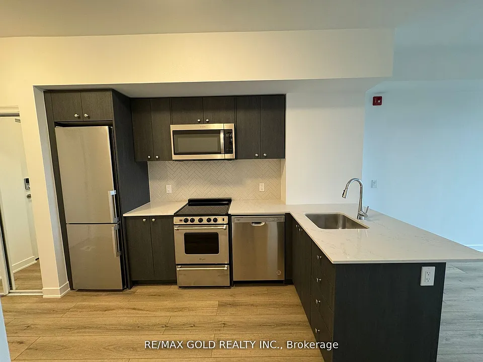 312 Erb St W #515