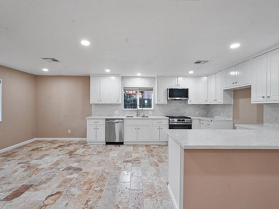 3rd image of 445 M St