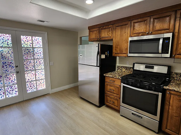 14104 Hillcrest Dr — Photo 9