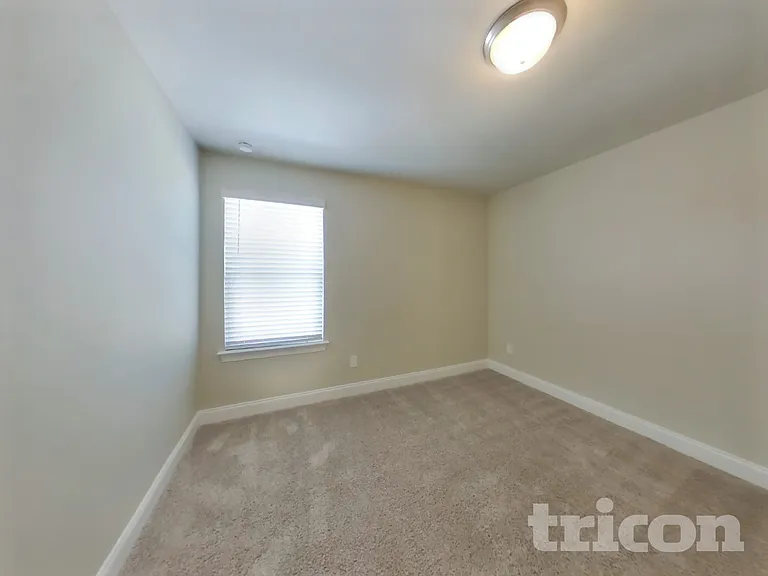 1331 Carriage Park Dr — Photo 13