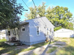 318 N Pine St, Williamsfield, IL 61489