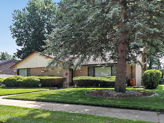 3rd image of 2345 184th St
