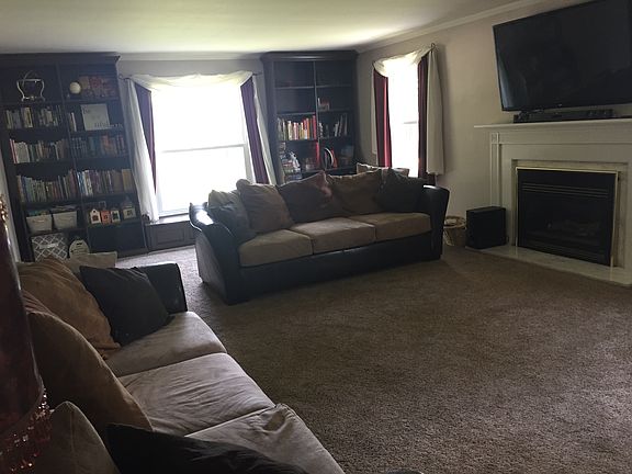 5th image of 54 Vernon Ave