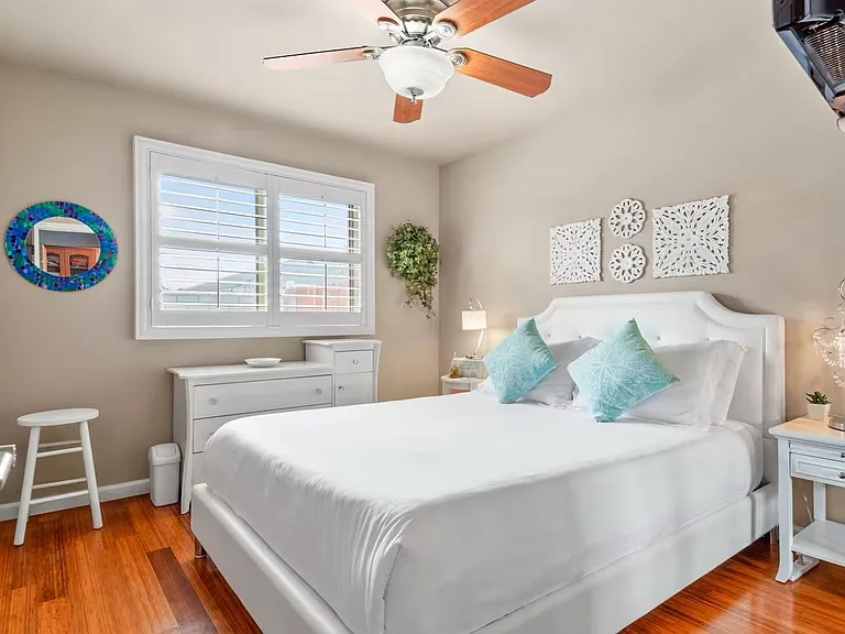 21111 Barbados Cir — Photo 42