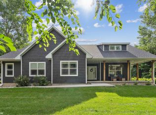2404 Evergreen Cir, State Center, IA 50247