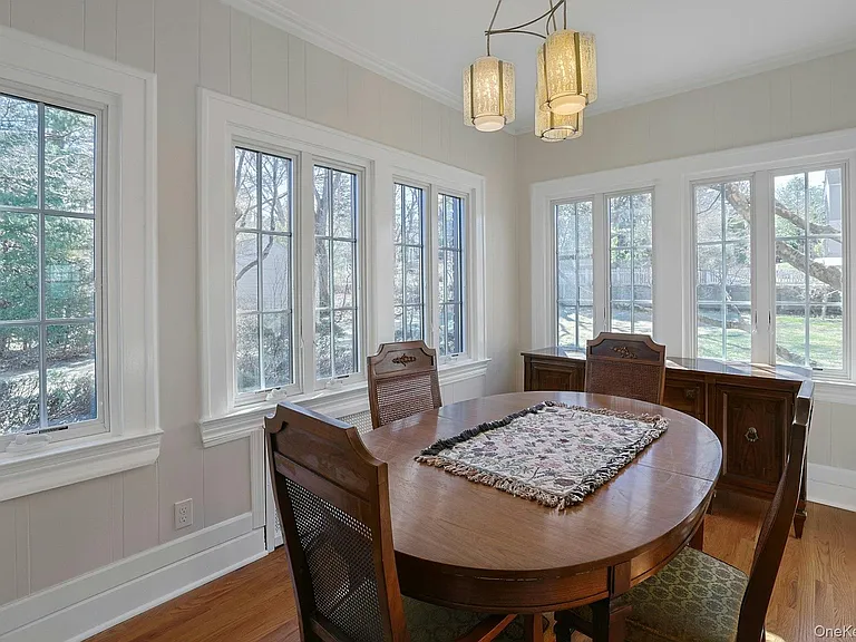 10 Robins Rd — Photo 13