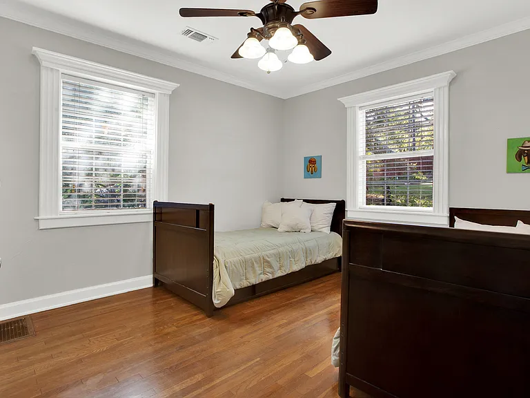 W Gandy St — Photo 18