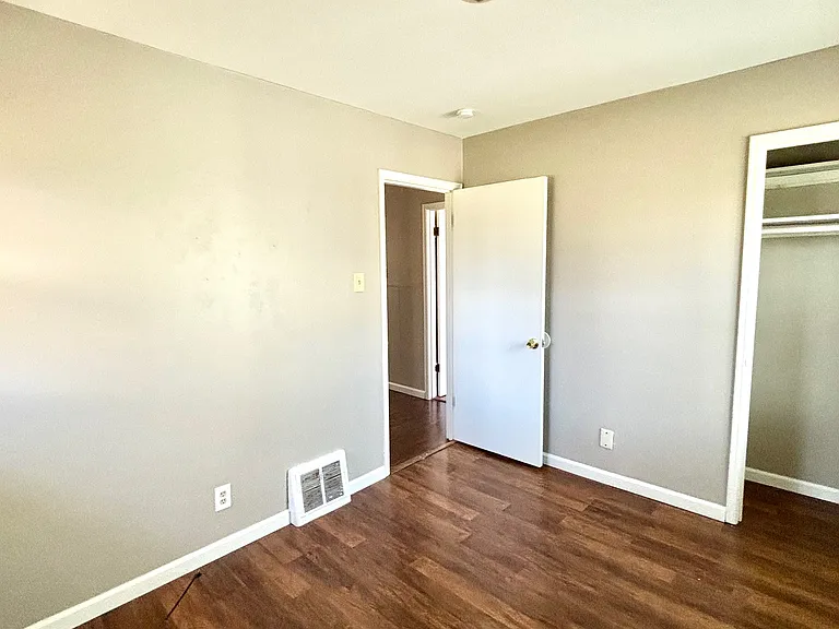 204 Tay Rd — Photo 10