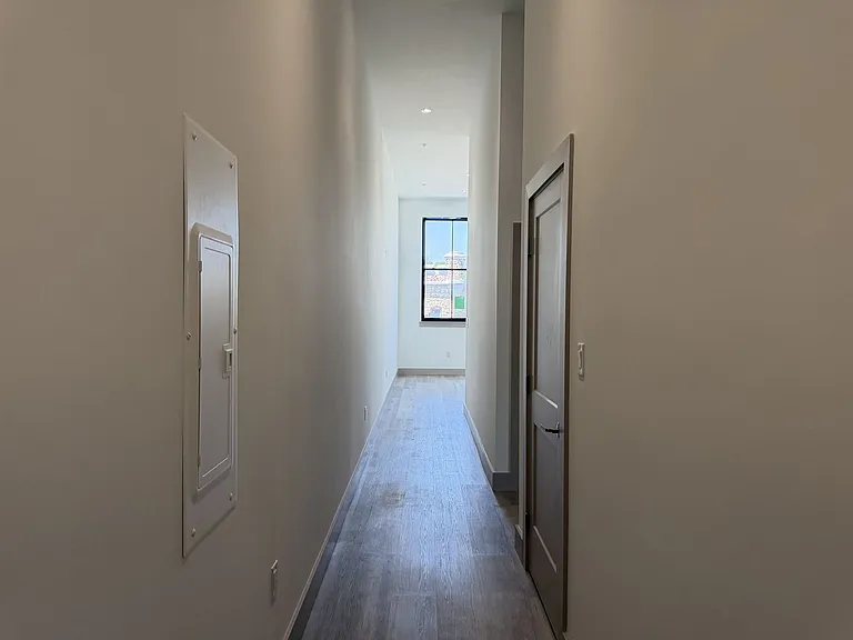 Five Point Flats — Photo 17