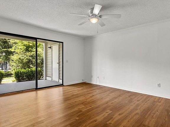 3rd image of 1837 Villa Maison #1837-A