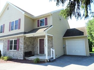 714 Lincoln Gardens Rd, Ephrata, PA 17522