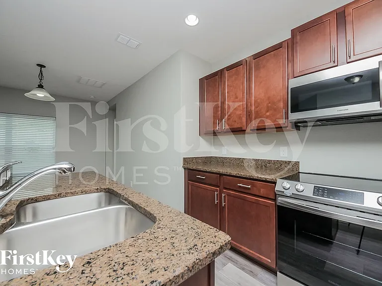 347 Ironwood Dr — Photo 8