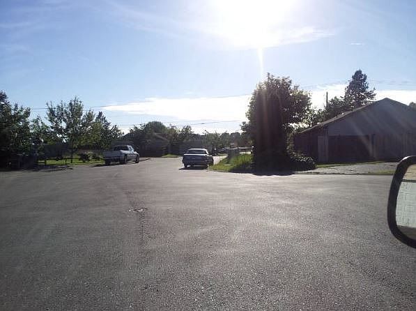 2nd image of 710 Central Pl