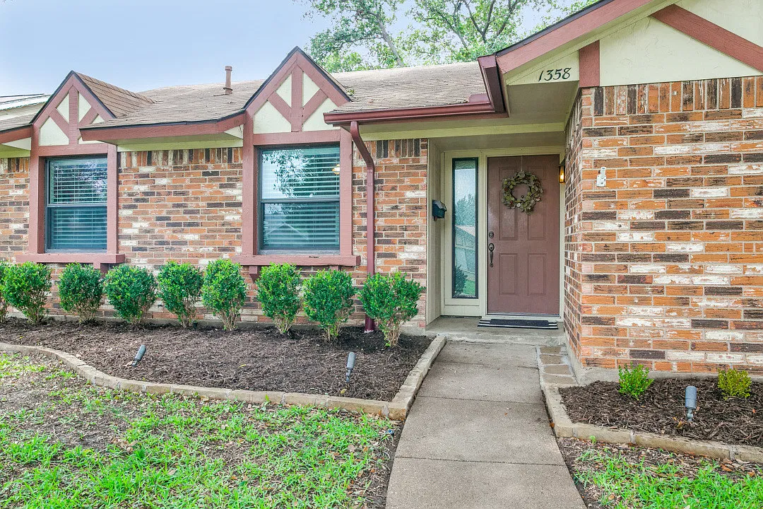 3 bed, 1679 sqft, $2,500 — Photo 3
