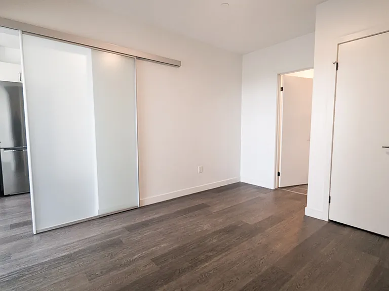 388 King St E #301 — Photo 11