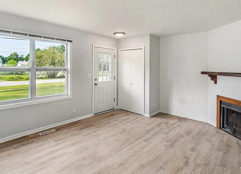 16253 Taft Rd — Photo 8