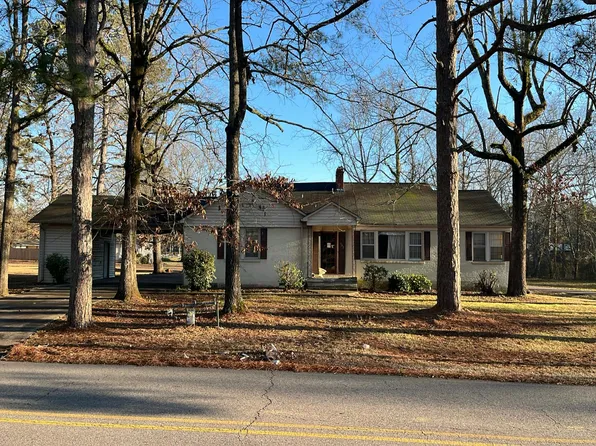 702 Tidmore Bend Rd, Gadsden, AL 35901