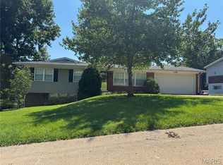 308 Twinview Ter, Ballwin, MO 63011