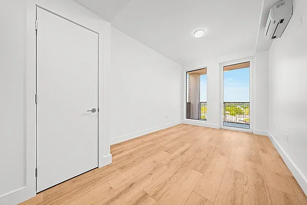 Bedroom, photo 2