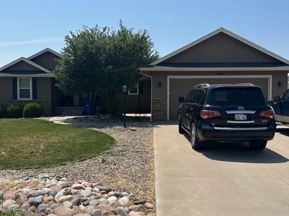 3002 Limestone Ct, Hays, KS 67601