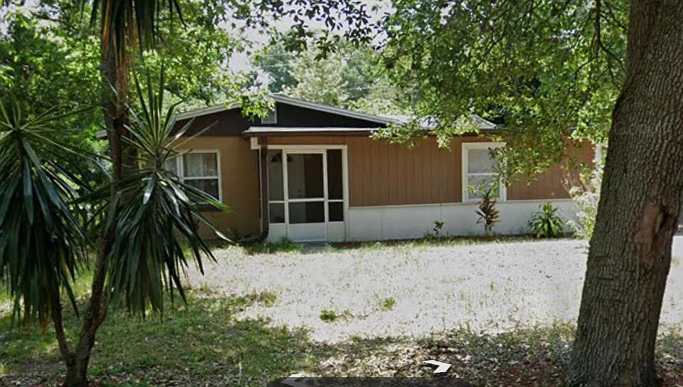 625 Acapulca Way