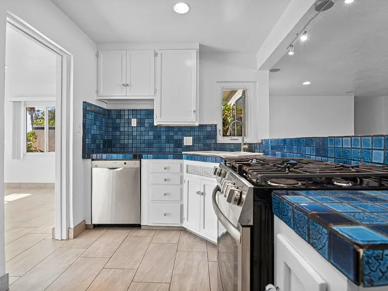 608 N Rios Ave — Photo 59