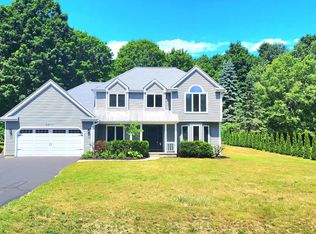 9911 E Valley Hills Dr, Traverse City, MI 49684