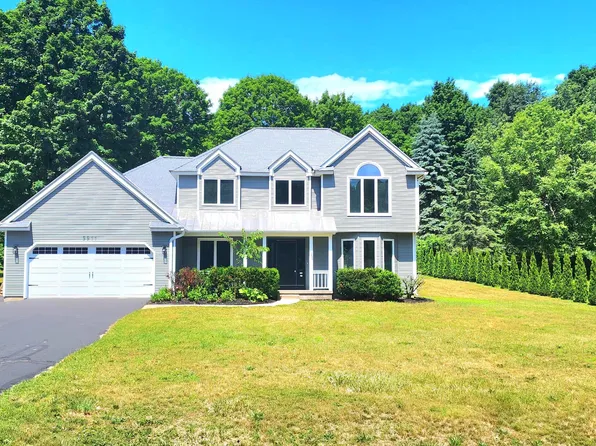 9911 E Valley Hills Dr, Traverse City, MI 49684