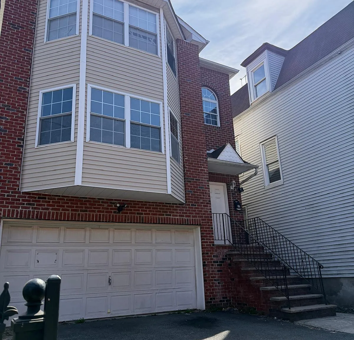 3 bed, 1700 sqft, $2,700 — Photo 3