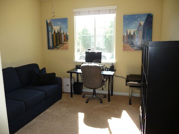 4th image of 543 Livingston Ct
