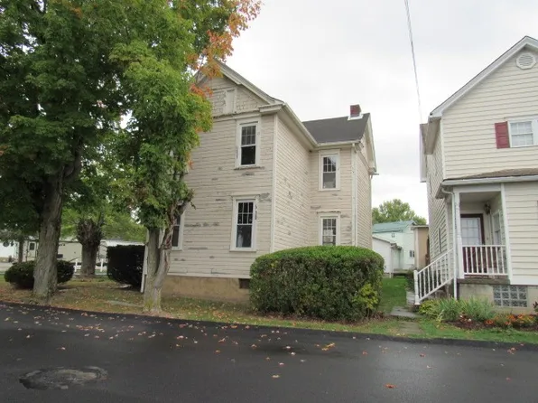 500 Painter St, Everson, PA 15631