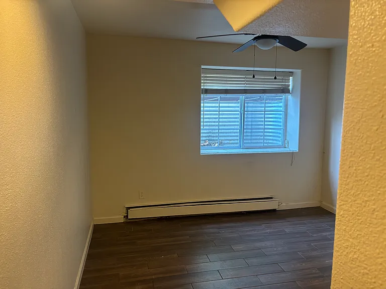 909B Venice St — Photo 10